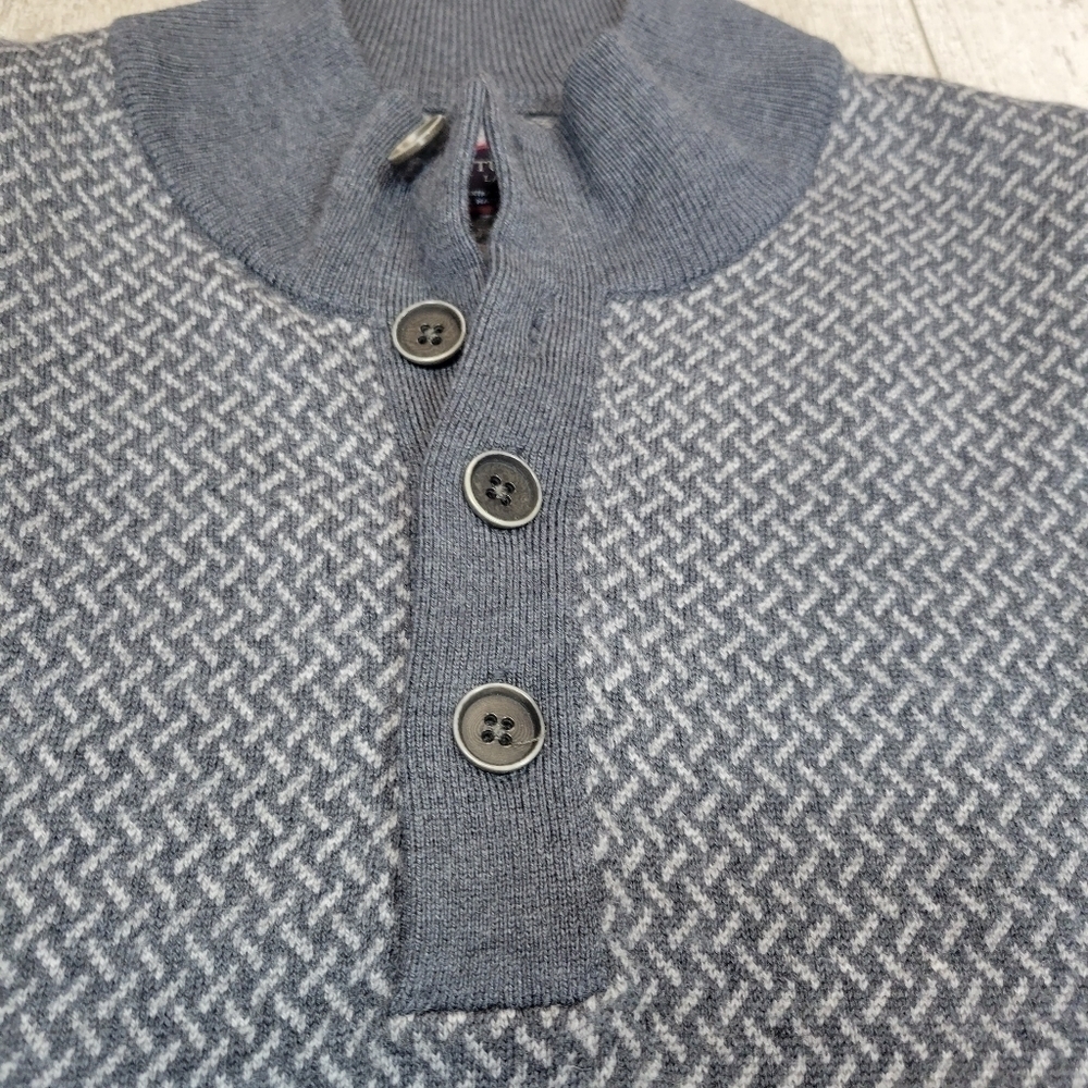 Untuckit Collier Printed Pattern Grey Pullover Sw… - image 5